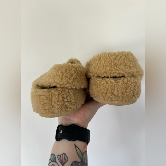 CROC Classic Cozzzy Slipper Size 9W Tan - Picture 4 of 7